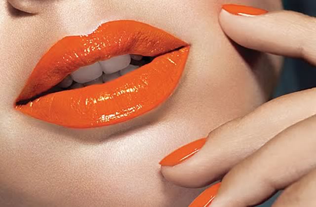 rouge à lèvres orange