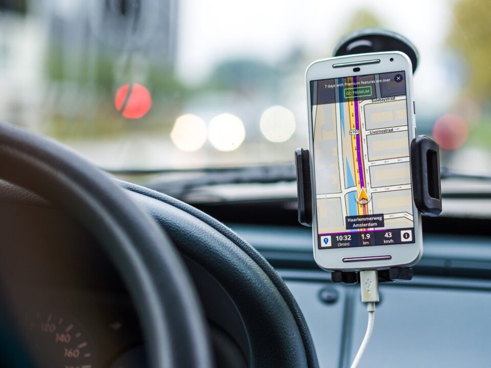 applications gratuites de GPS voiture pour smartphone